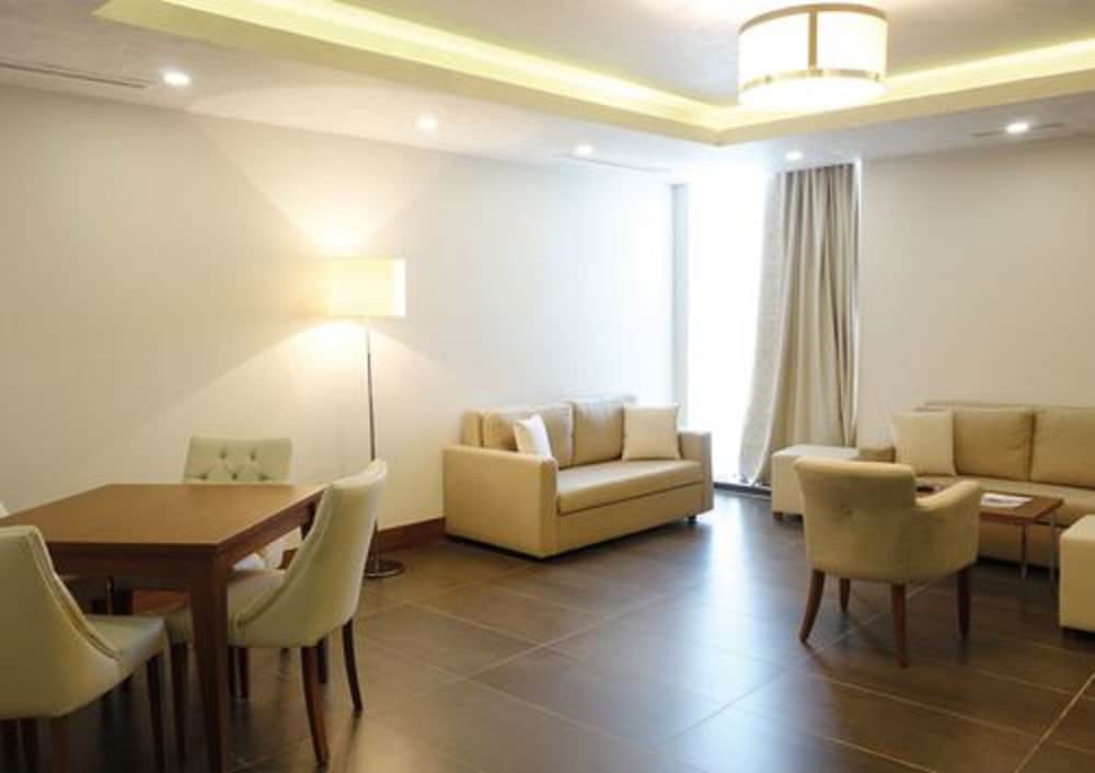 Jasmins Residence 28/36