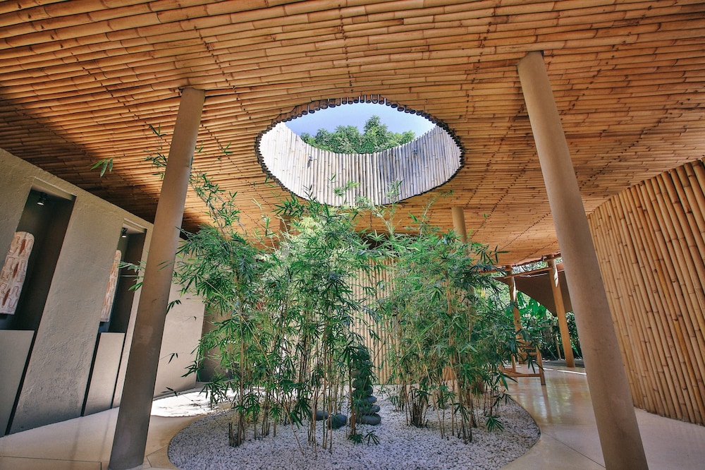 Slow Private Pool Villas 28/40