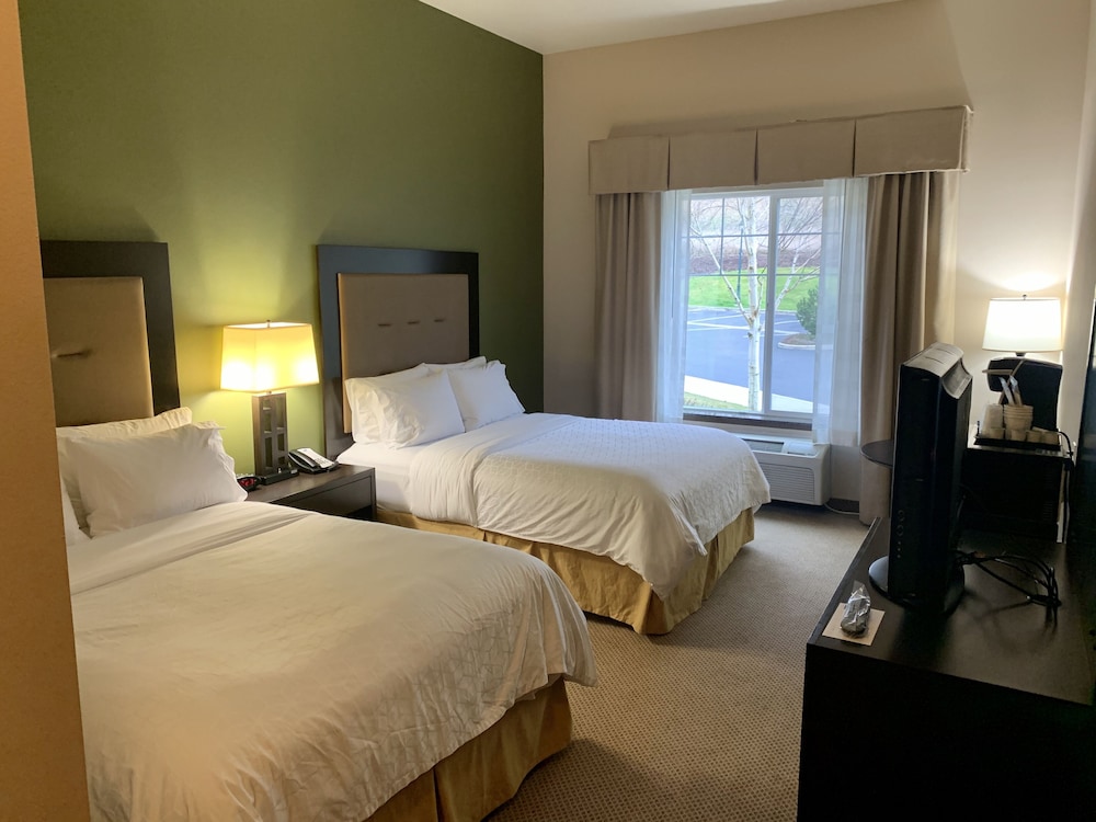 Holiday Inn Express Hotel & Suites North Sequim 28/77