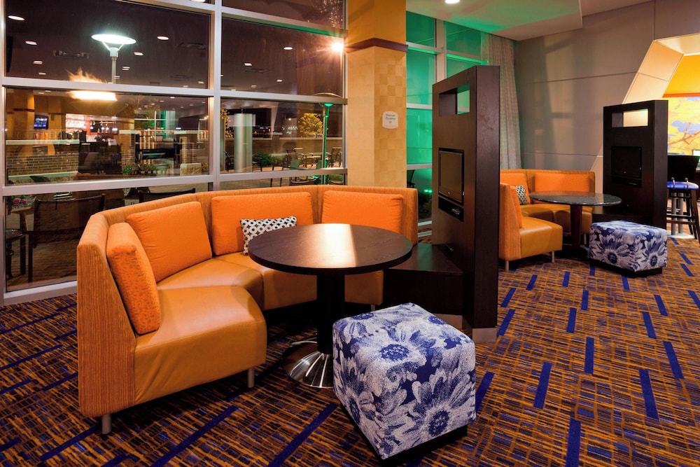 Courtyard by Marriott Minneapolis Maple Grove/Arbor Lakes 43/70