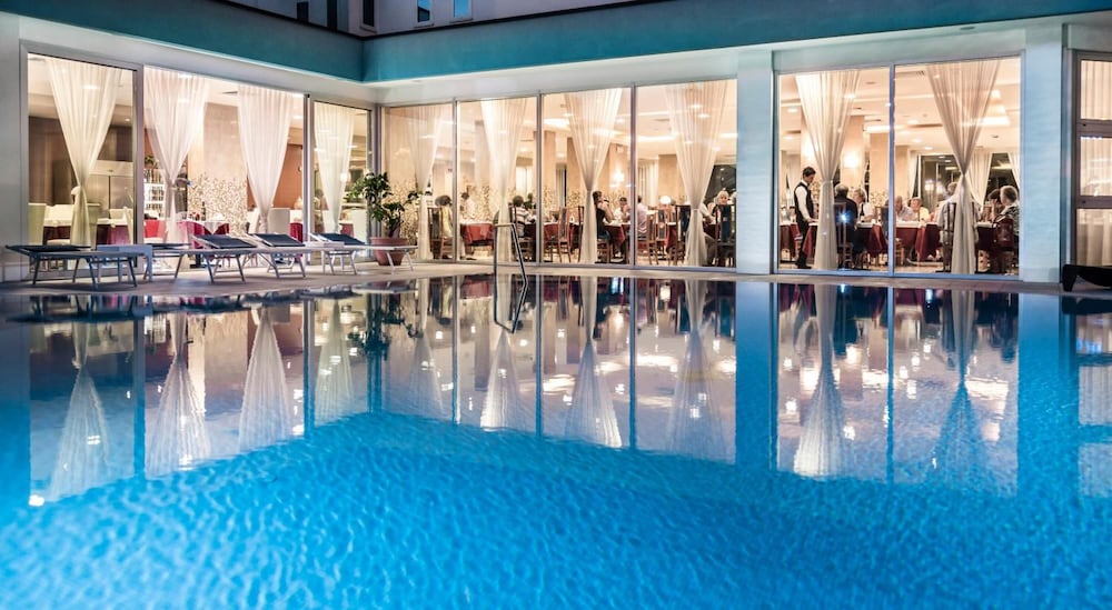 Parigi Hotel 18/38