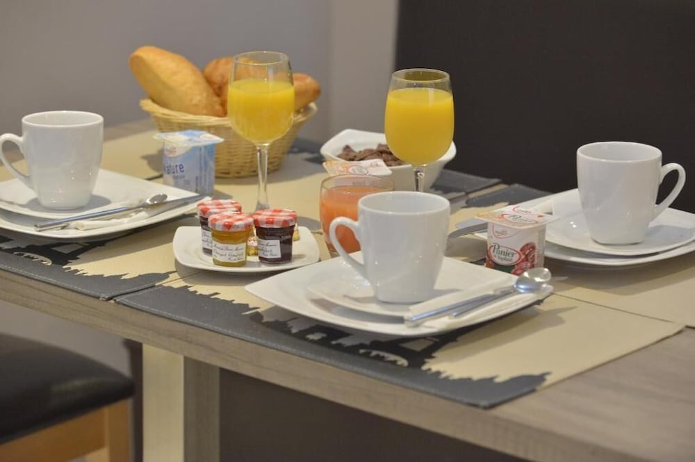 Hotel Du Chemin Vert 40/46