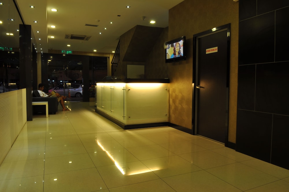 Signature Hotel 10/39