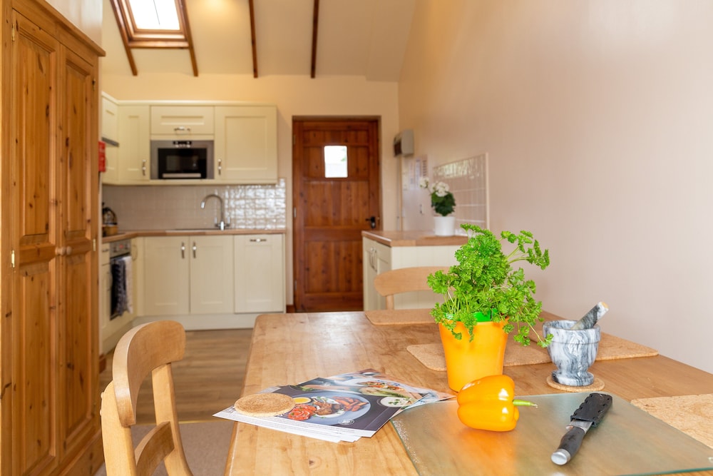 Church Farm Lodge 2/50