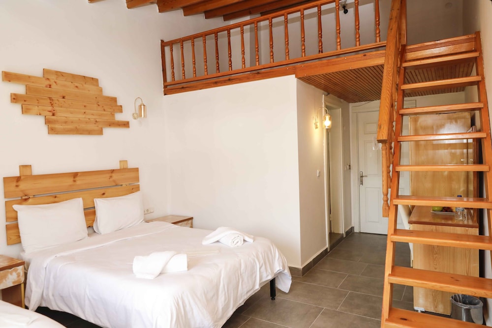 Teos Ormanci Tatil Koyu 7/26