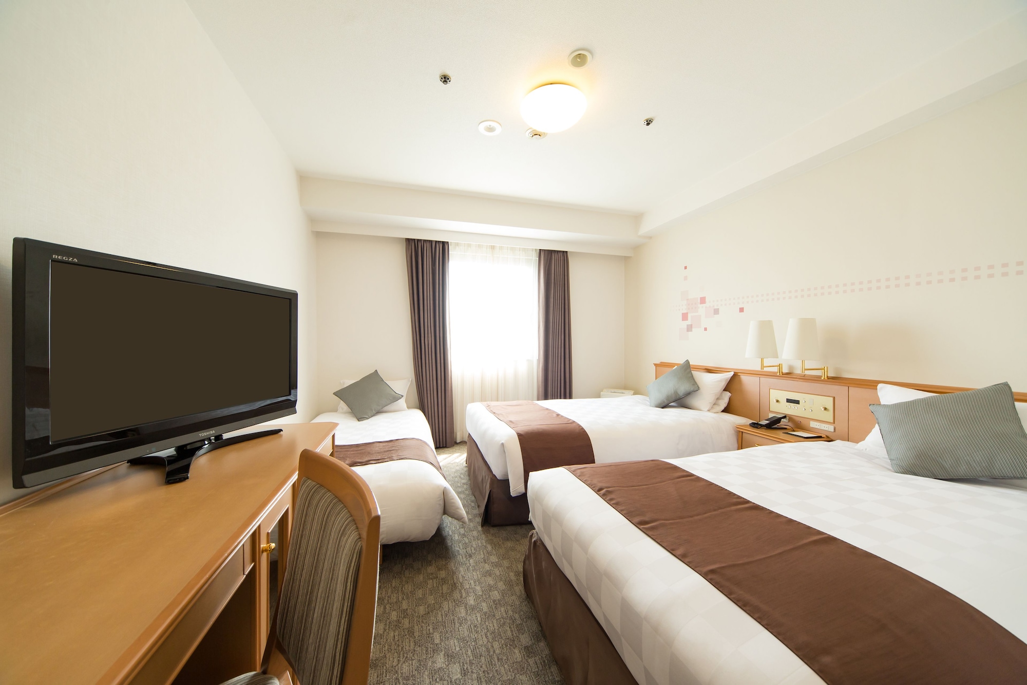 ROOM, TRIPLE