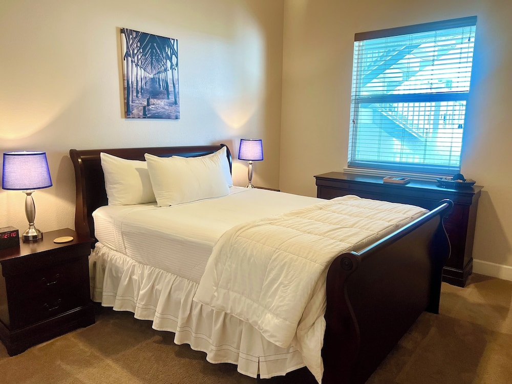 3 Bedrooms, Condo, Beach, 1 King and 2 Queen Beds, Ocean View