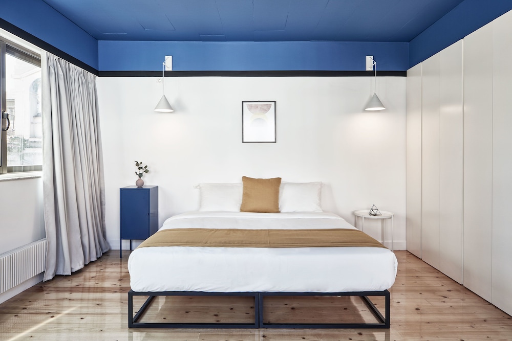 MONO Lofts Athens 10/50
