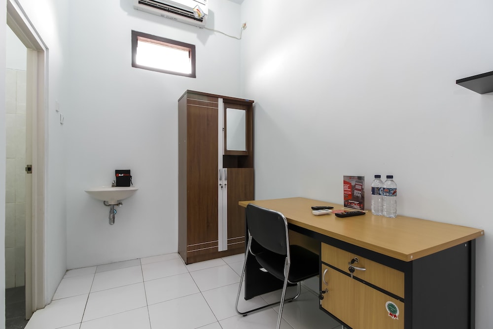 Reddoorz Jagakarsa 2 37/48