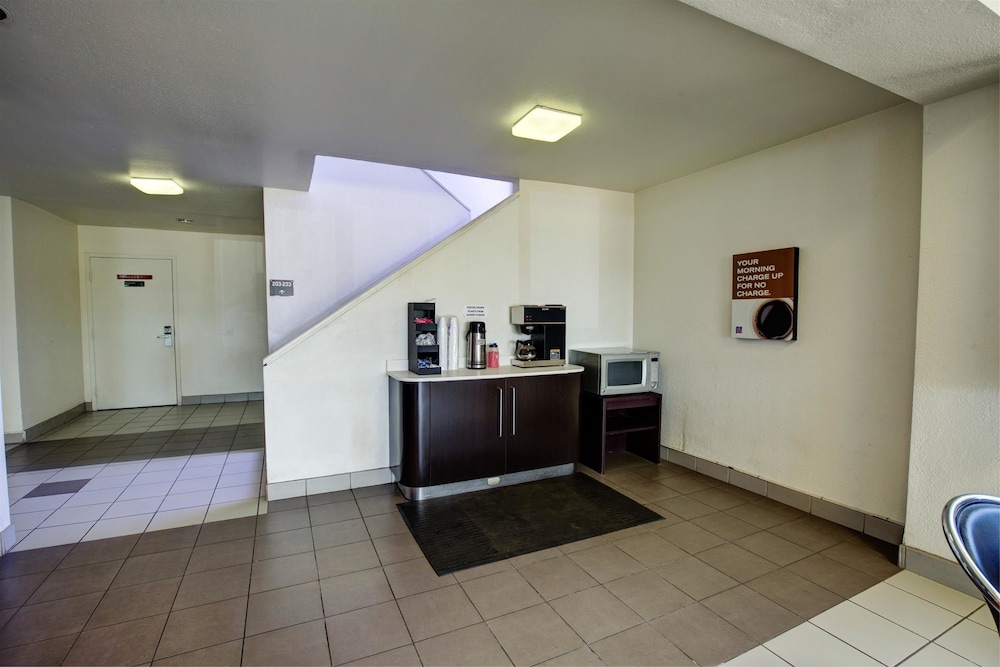 Executive Inn & Suites Hobby 6/29