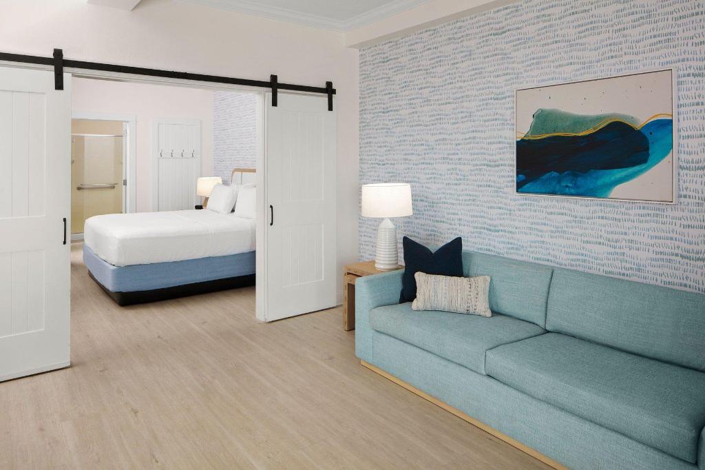 1 Bedroom, Presidential, Suite, King Bed, Beach Front, Sofa, Ground Floor
