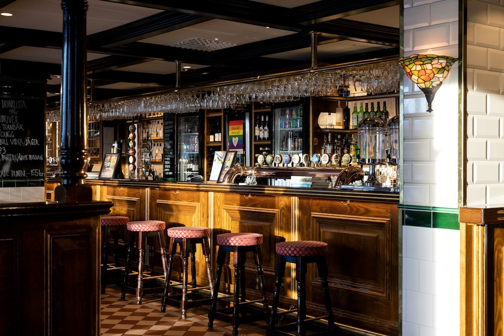 Hotel Bishops Arms Mora 24/44