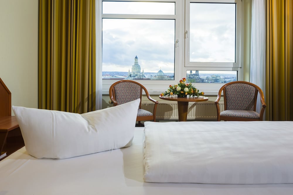 Hotel Am Terrassenufer 21/60