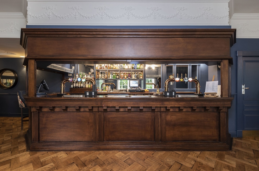 Statham Lodge Hotel 7/50