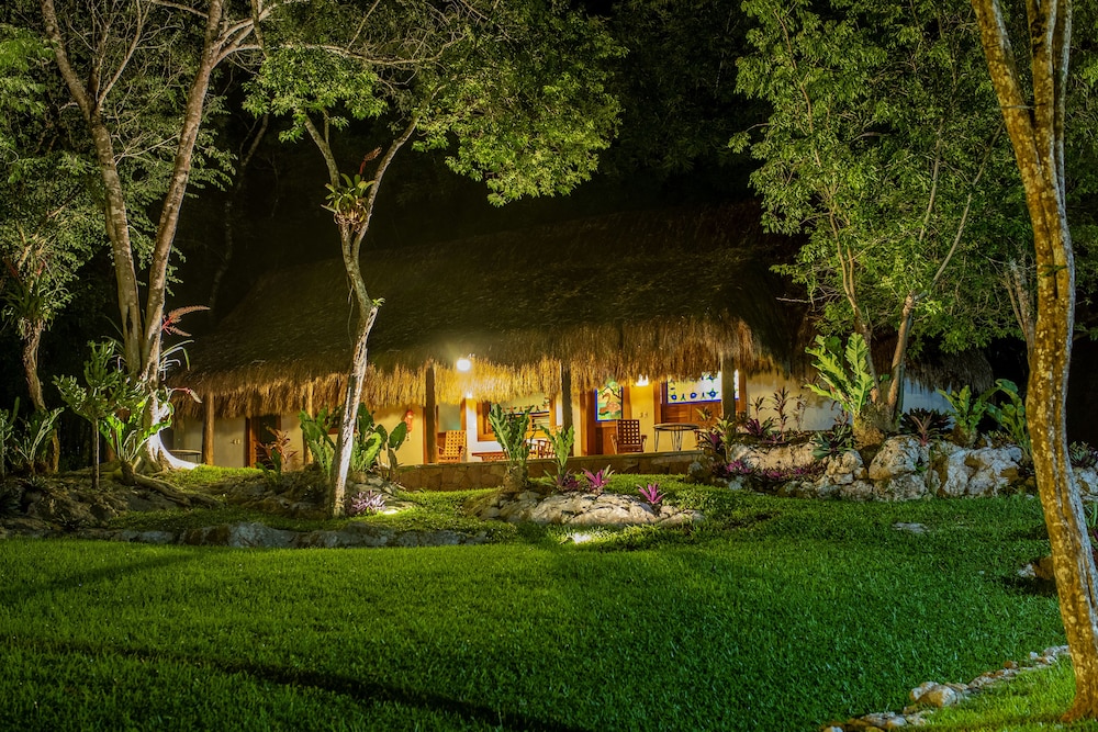 The lodge At Chichen Itza 48/50
