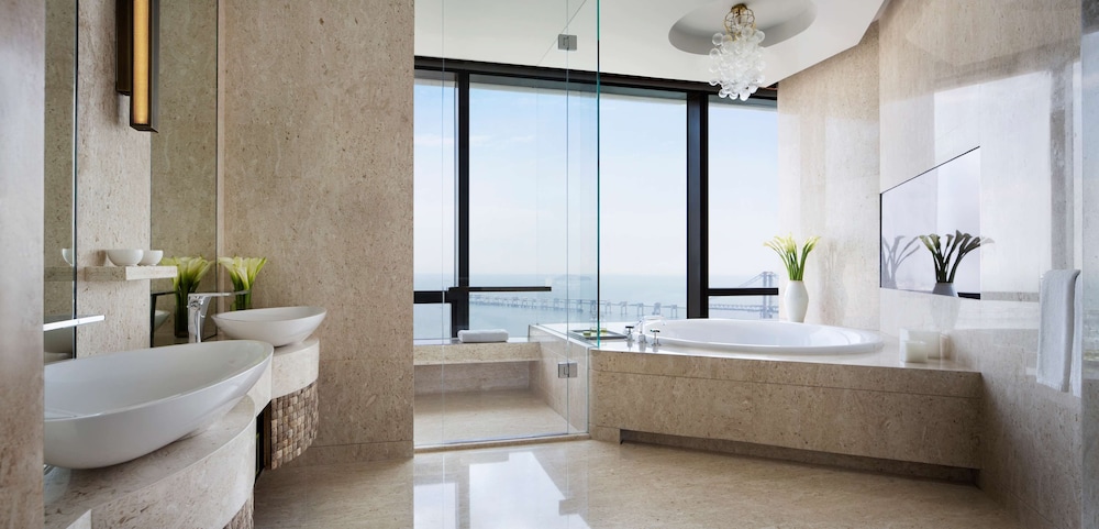 Grand Hyatt Dalian 12/67