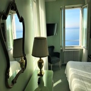 Hotel Riviera & Maximilians 17/61