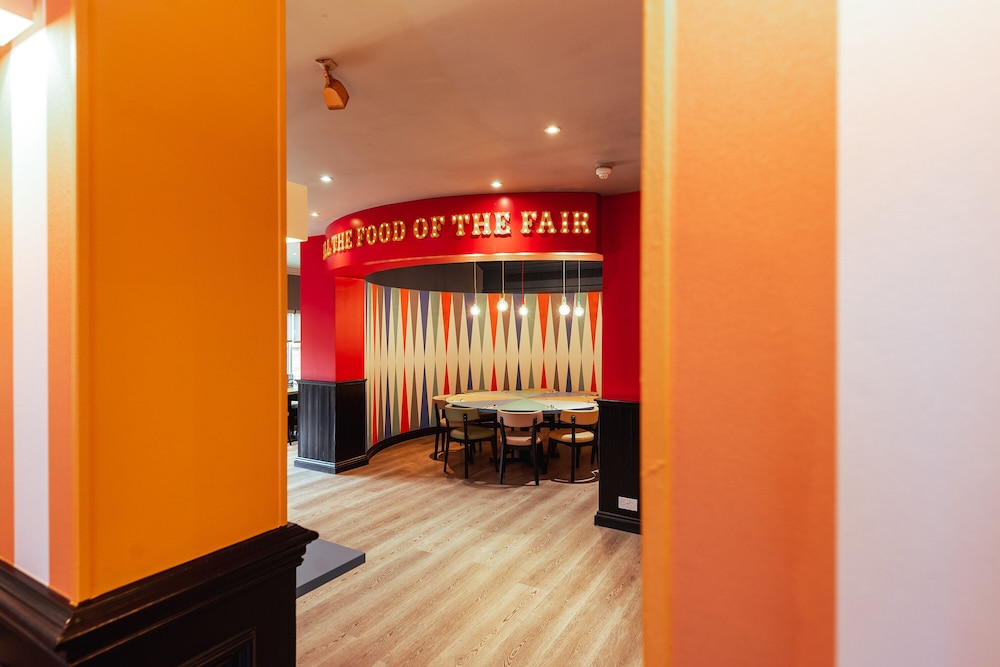 Village Hotel Blackpool 19/50