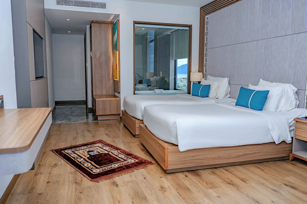 Peninsula Hotel Danang 12/48