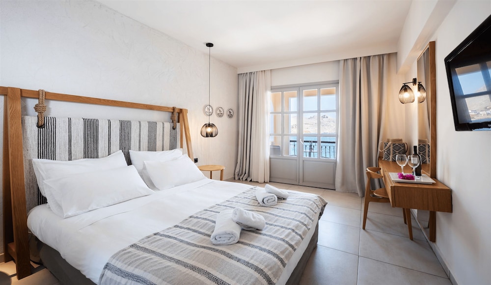Pedi Beach Hotel 18/59