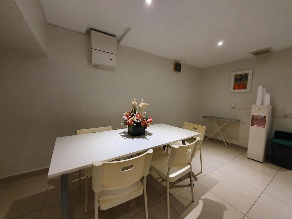 De Uptown Hotel Damansara 42/43