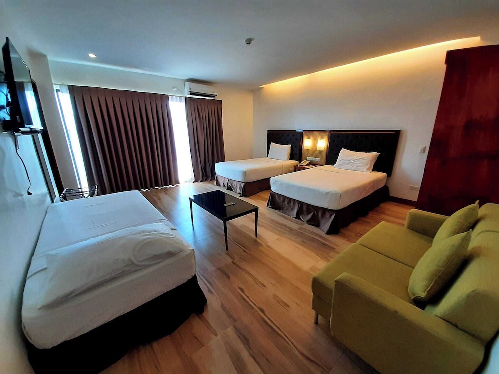 Aozora Seaside Mactan 16/68