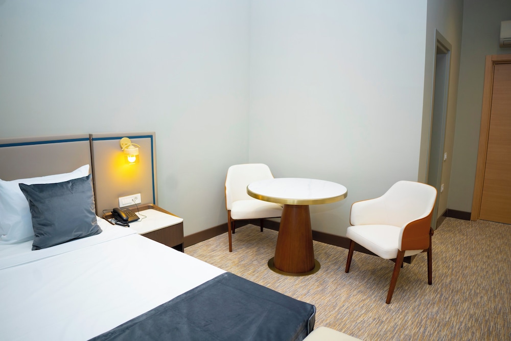 Port Marine Hotel Baku 30/62