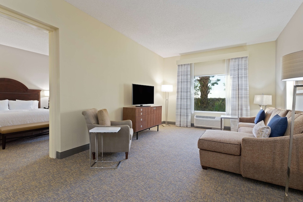 Hampton Inn and Suites Wellington 31/44