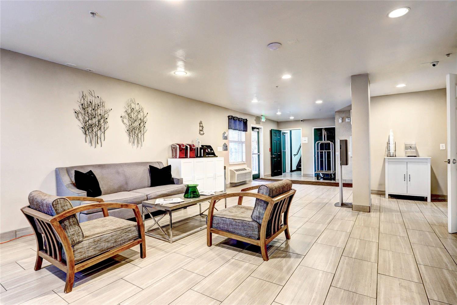 Suburban Studios Westminster Denver North 23/33