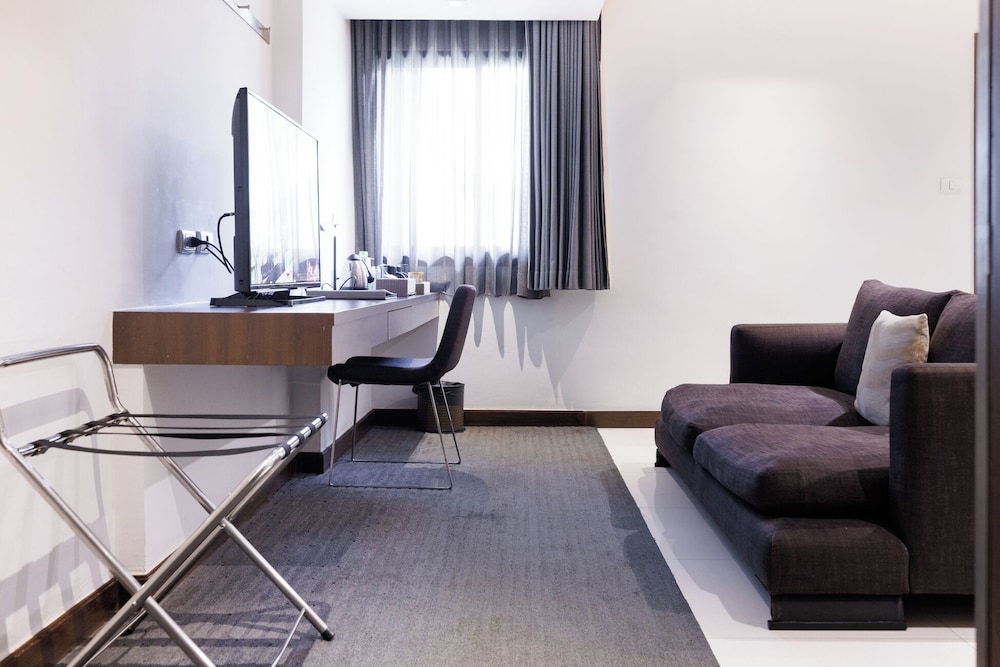 S33 Compact Sukhumvit Hotel 56/78