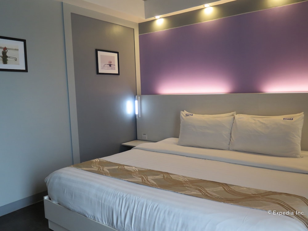 PREMIER, SUITE
