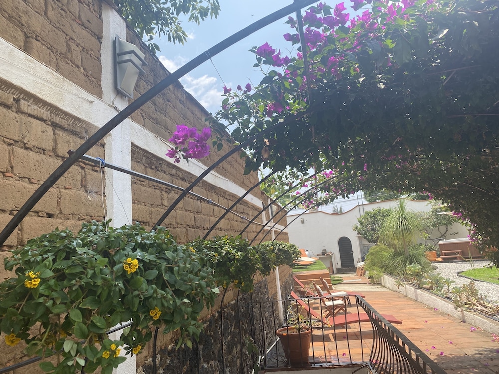 Colibri Hotel B&B 35/39