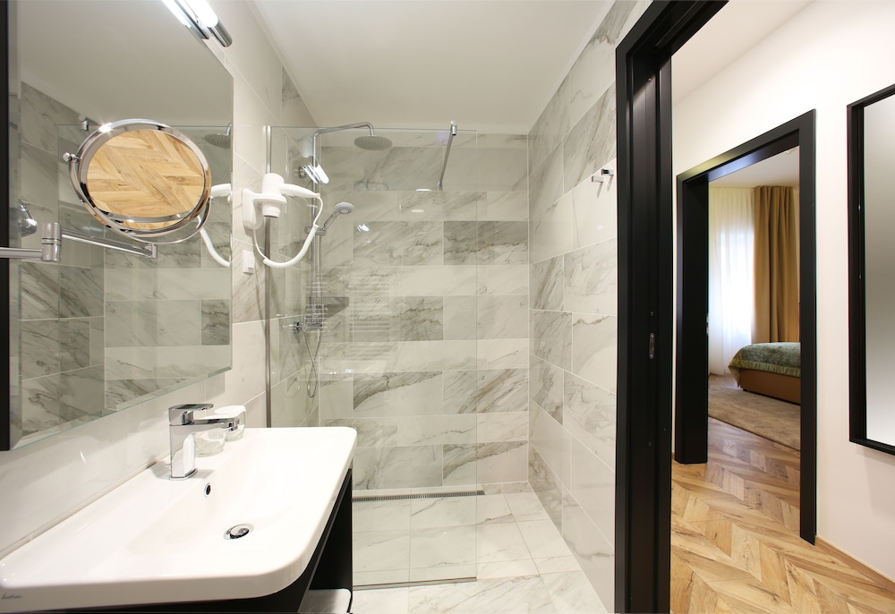 Urban Boutique Hotel Ljubljana 15/65