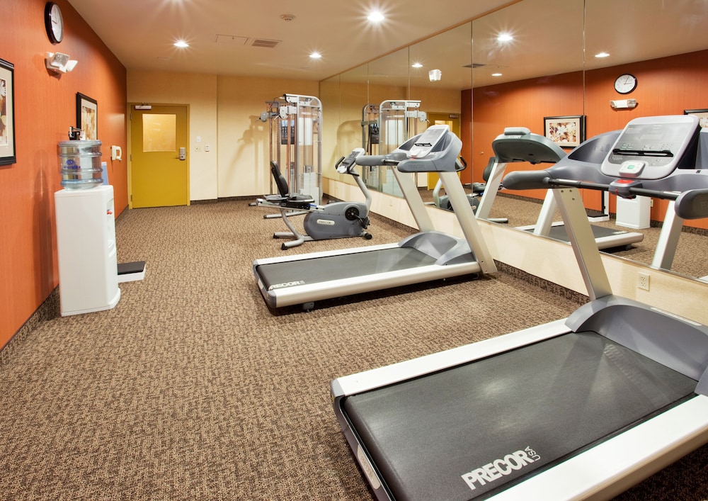 Holiday Inn Express Hotel Suites Willows 20/34