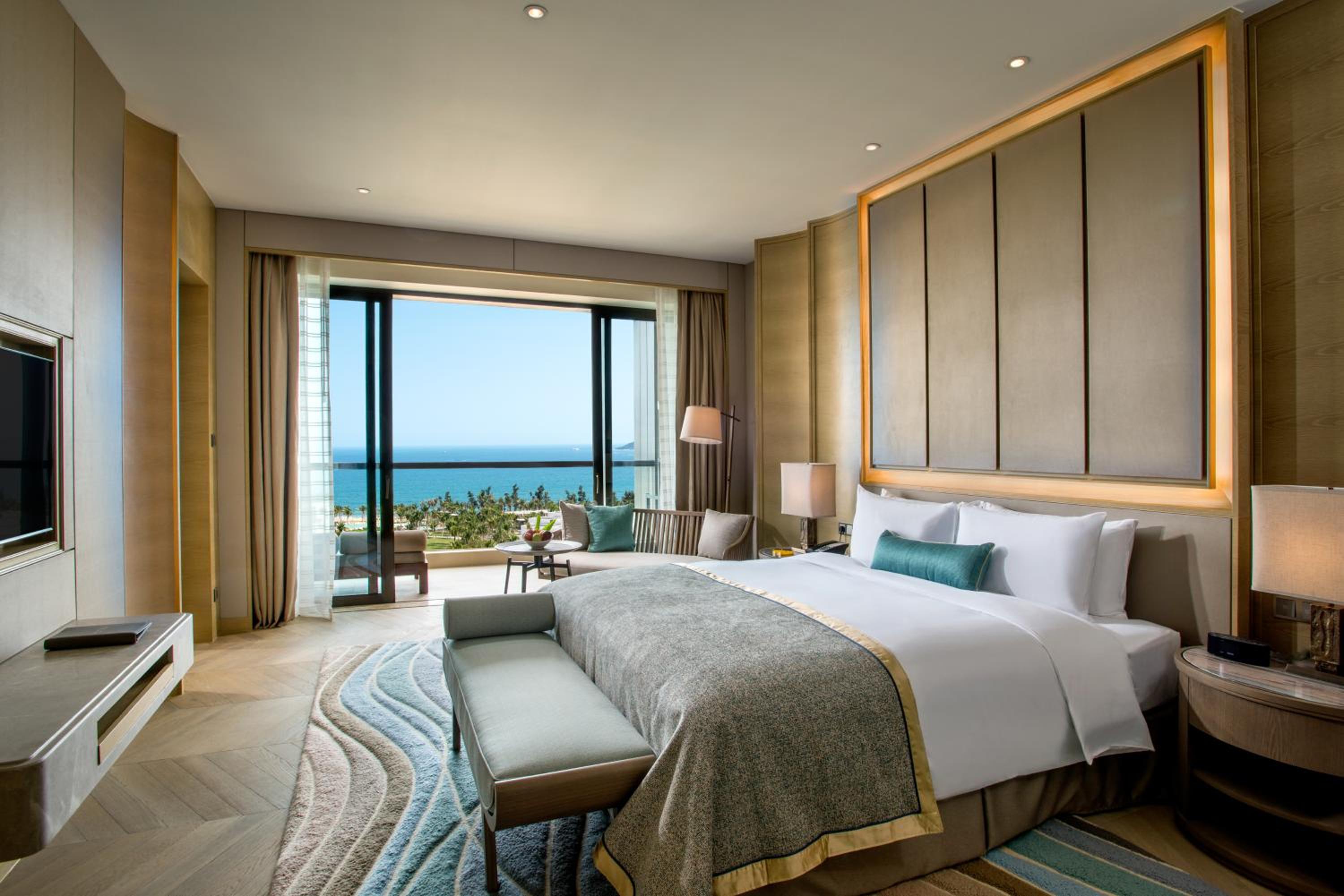 Premium, Suite, King Bed, Ocean Front