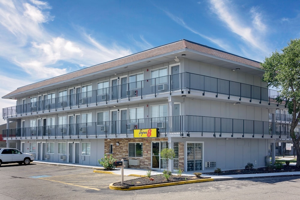 Super 8 By Wyndham Florence 1/27