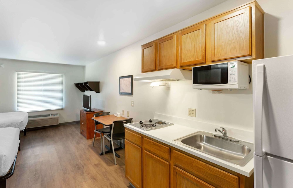 Extended Stay America Select Suites - Salt Lake City - West Valley City 30/30