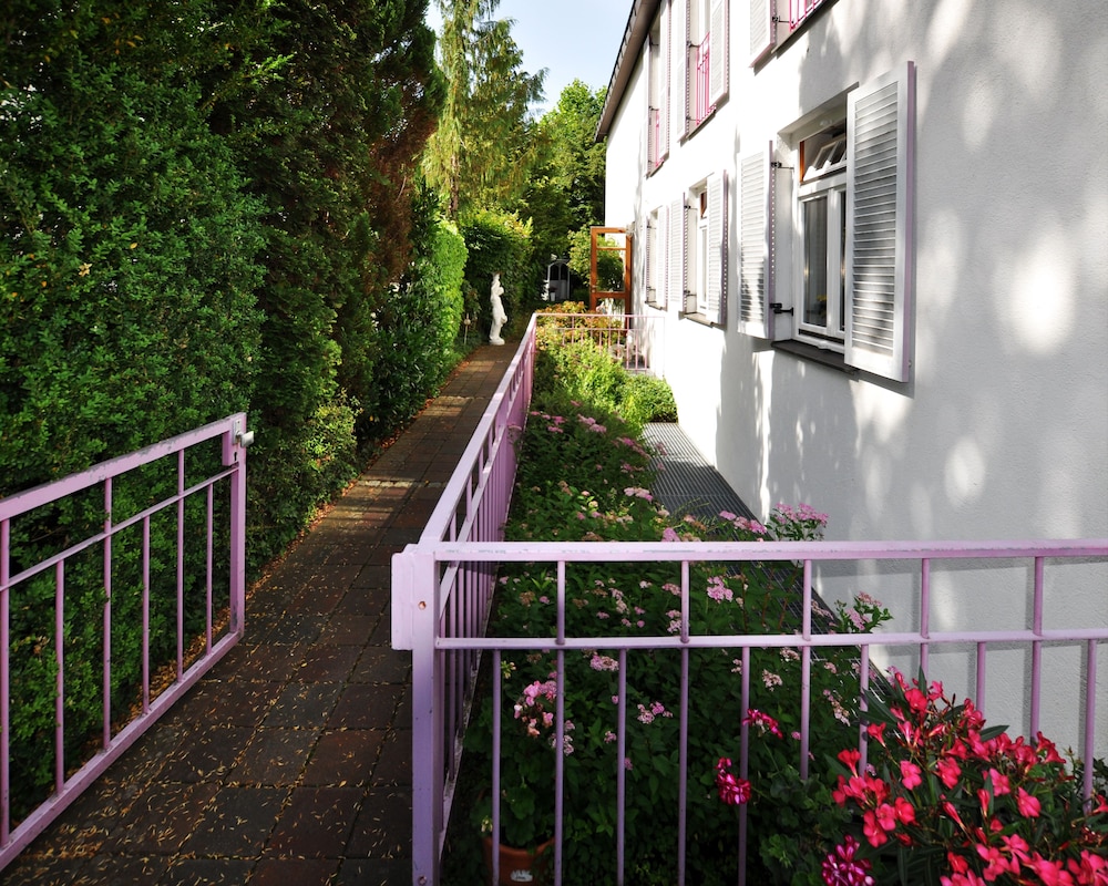 Villa Waldperlach 67/72