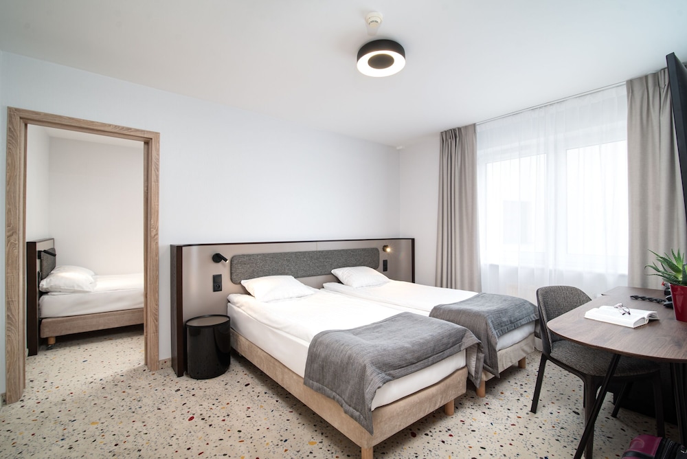 Hotel Antares 8/50