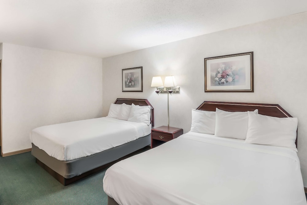 Americas Best Value Inn Wenona 14/32