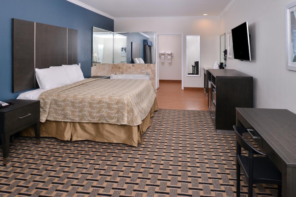 Americas Best Value Inn & Suites Houston NW 11/36