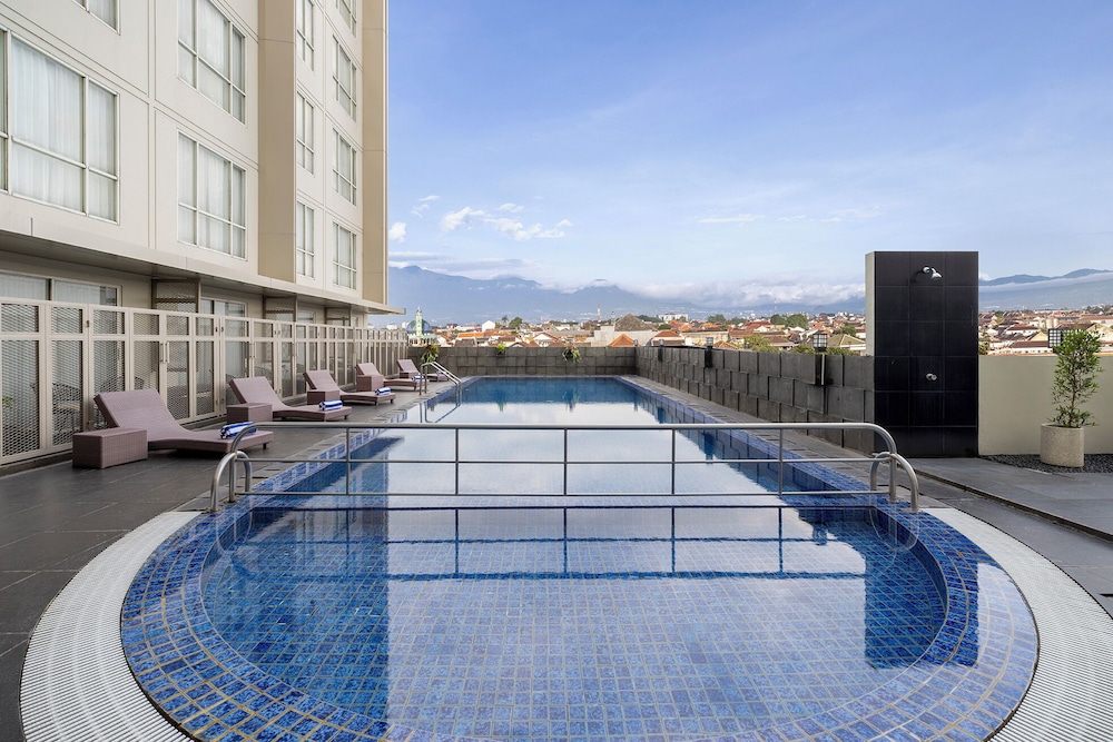 Atria Hotel Malang 58/63
