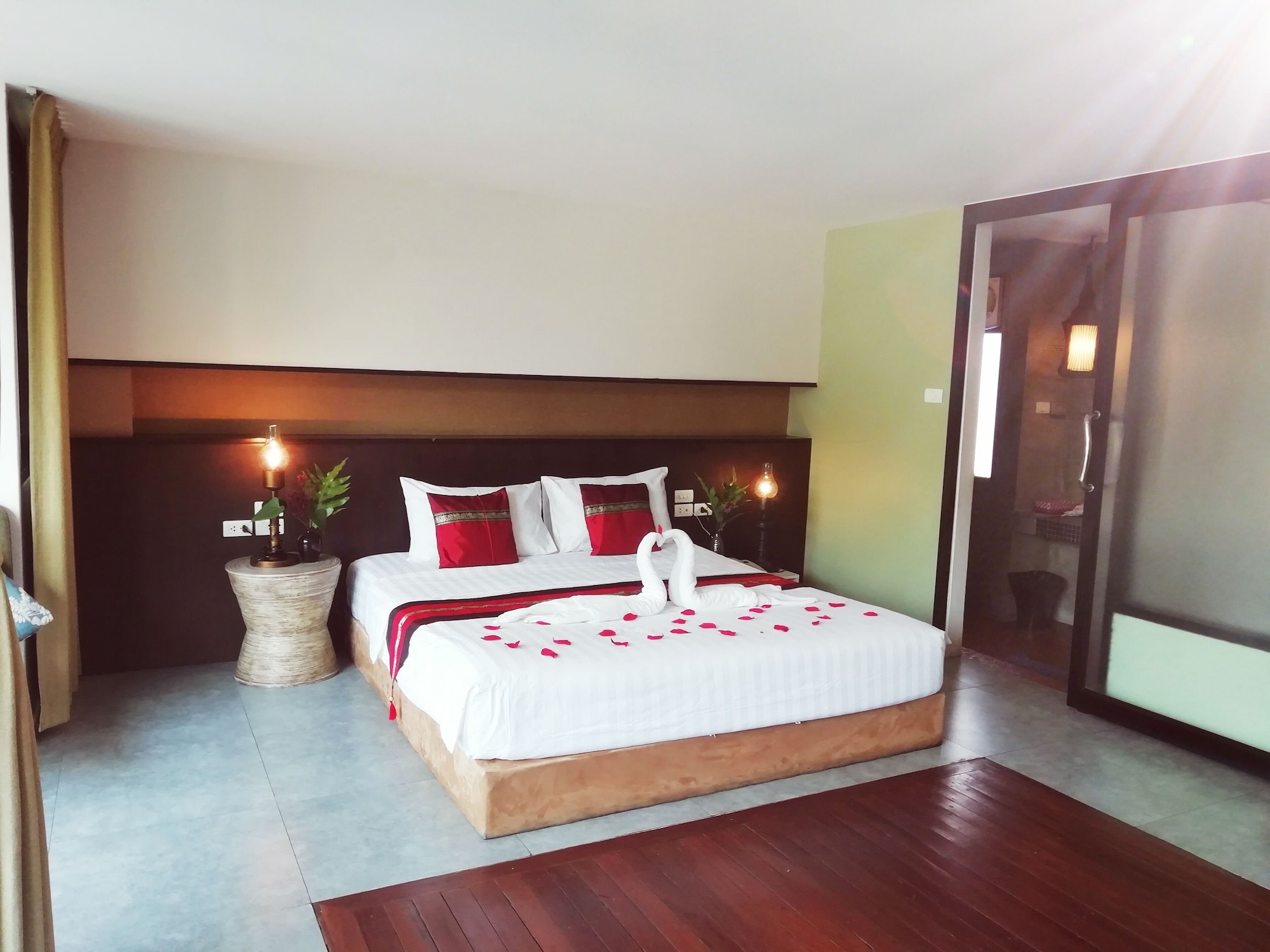ROOM, DOUBLE BED, WITH VIEW