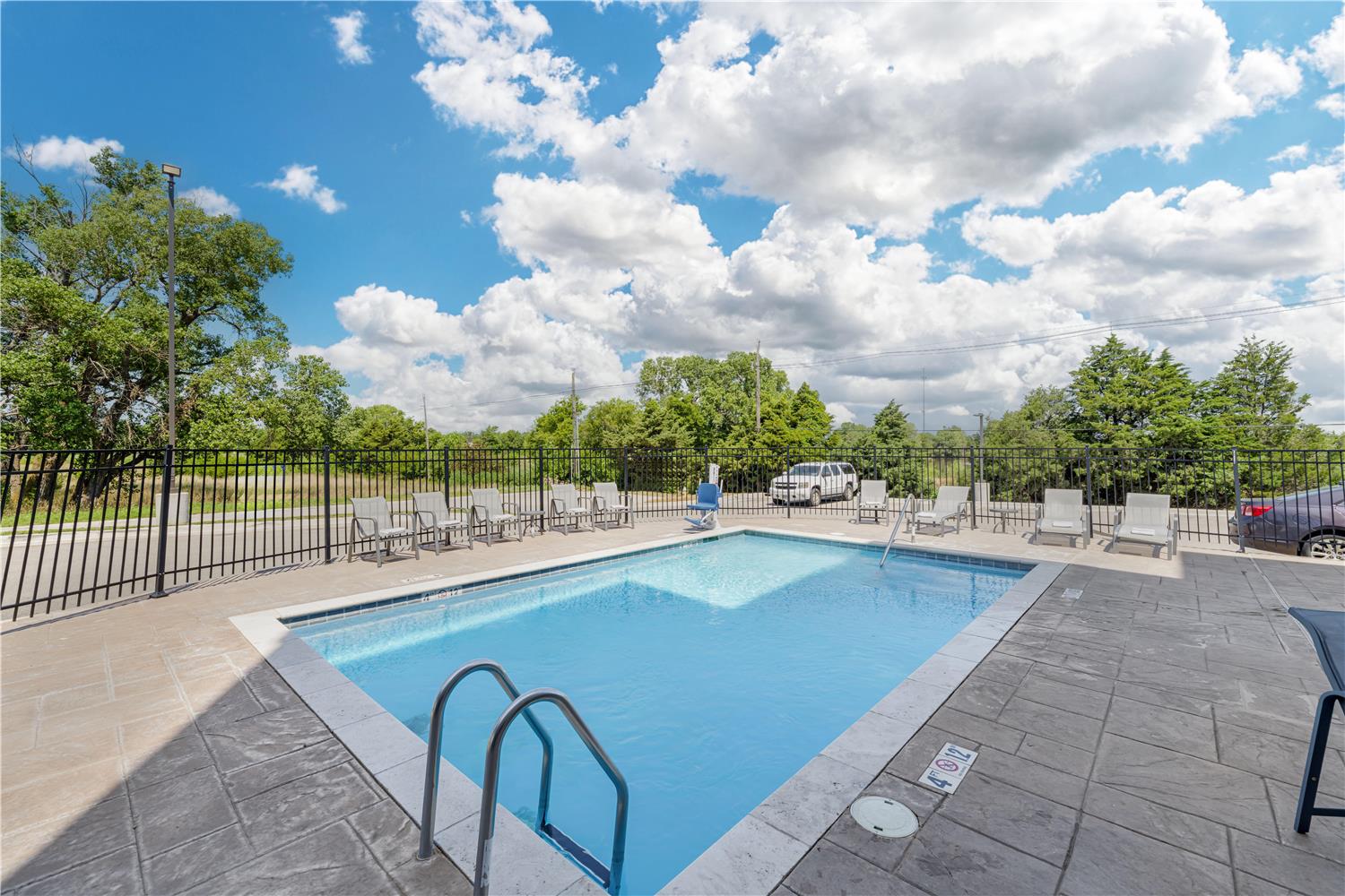 Best Western Plus McPherson 12/21