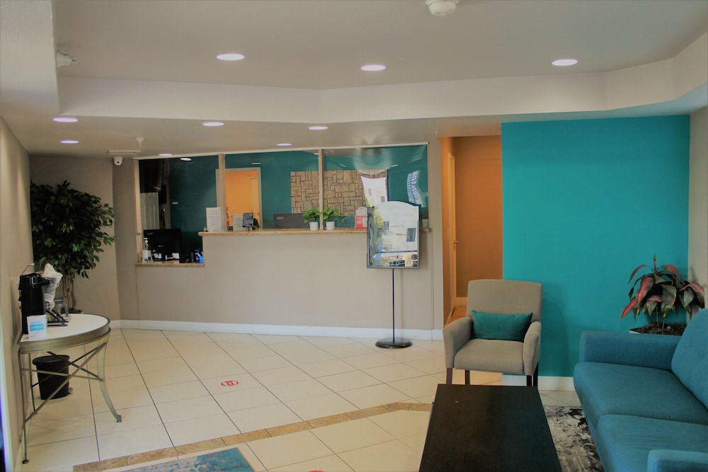 Rancho San Diego Inn and Suites (Ex SureStay Plus Hotel by Best Western El Cajon) 4/39