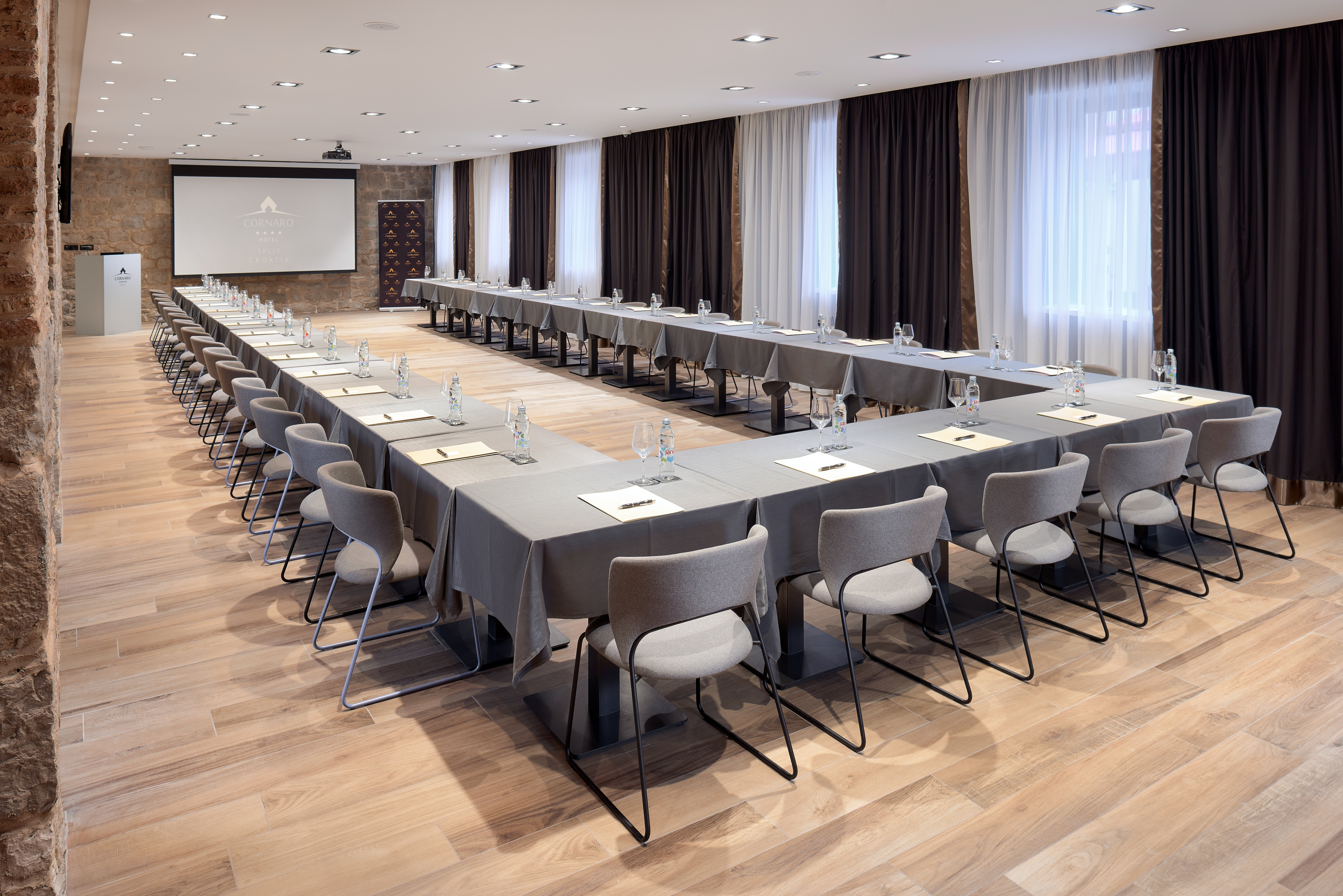 Cornaro Hotel 45/50