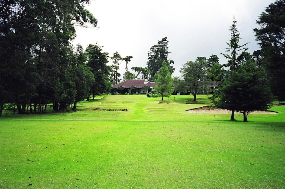 Nuwara Eliya Golf Club 19/26