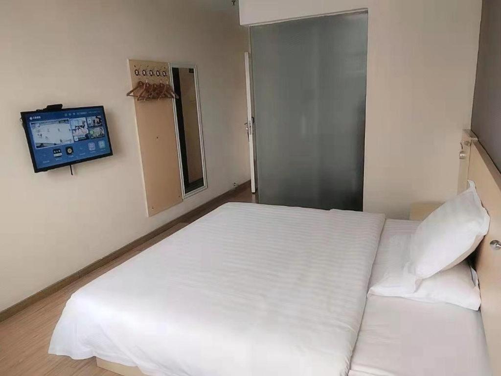 7 Days Inn (Guangzhou High-speed Railway Station Huijiang Metro Station) 21/37