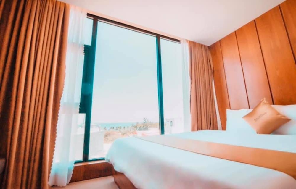 Mira Hotel 8/32