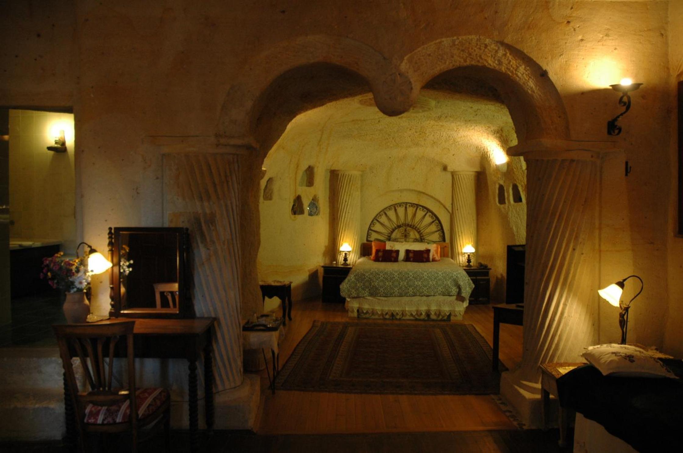 Elkep Evi Cave 34/50